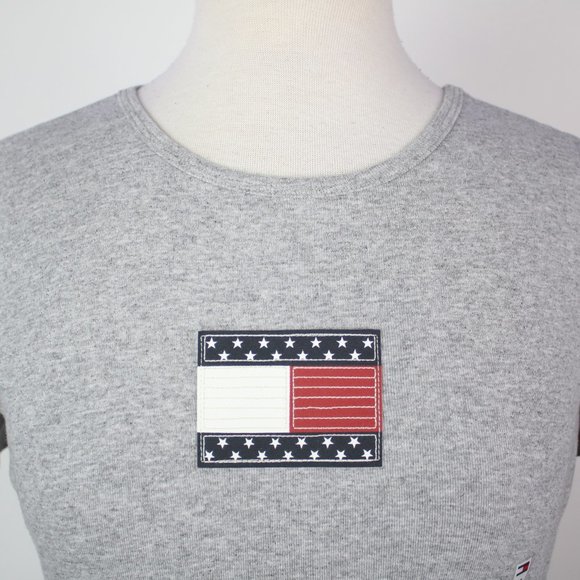 NWT Vintage Tommy Hilfiger Jeans Y2K Womens Medium Logo Fitted Baby Tee Shirt - Picture 4 of 5